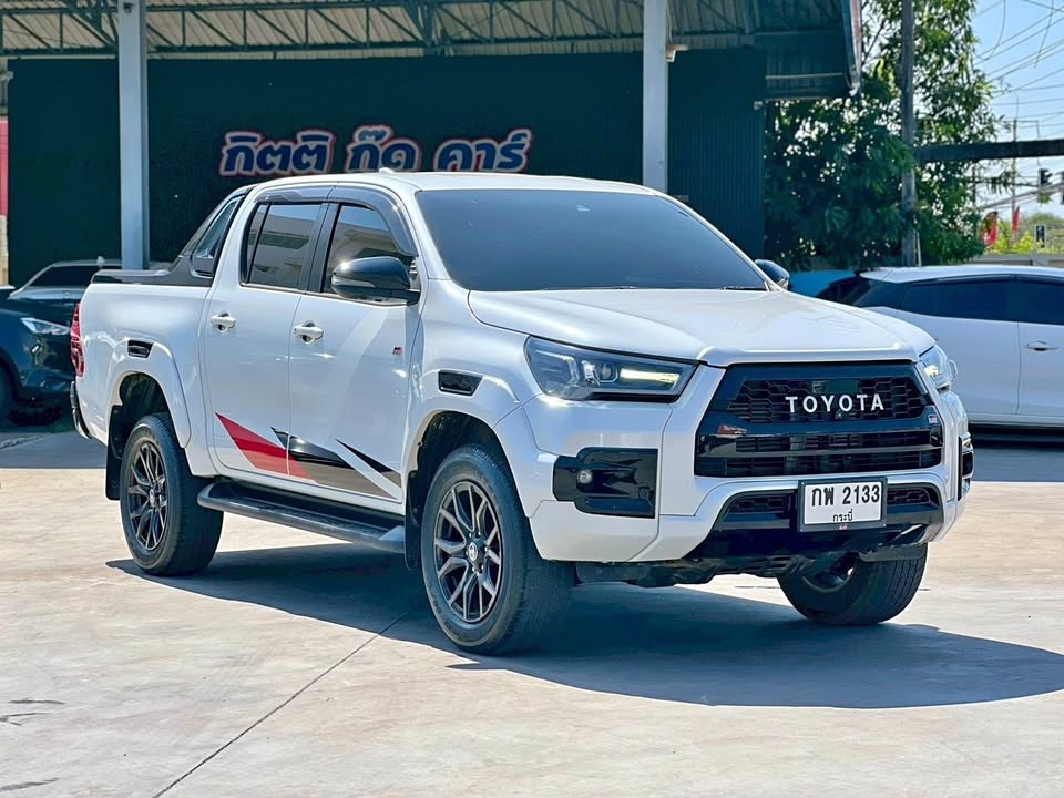 Toyota Revo